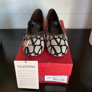 Valentino Garavani Toile Iconographe Ballet Flat with Bow Detail